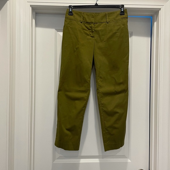 ANN TAYLOR Factory Olive Green Ankle Pants Size 0 - Picture 3 of 8
